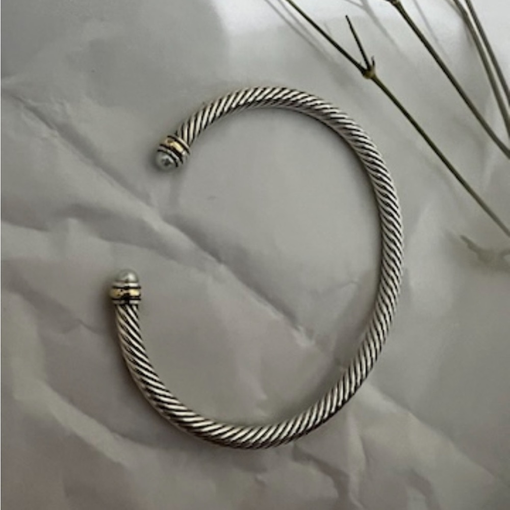 Classic Cable Bracelet
Sterling Silver with 18K Yellow Gold and Pearls, 4mm